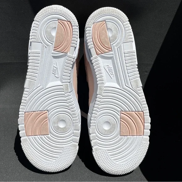 Pink Nike Air Force One - Picture 6 of 6